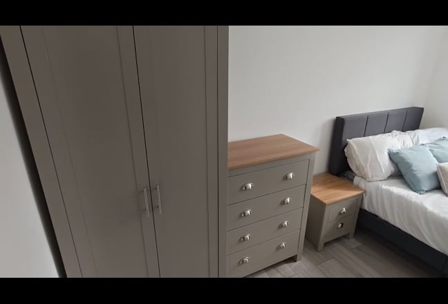 Bright refurbished Double Room with private toilet Main Photo