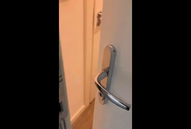 Studio w/ separate sleeping area - Angel & Old St Main Photo