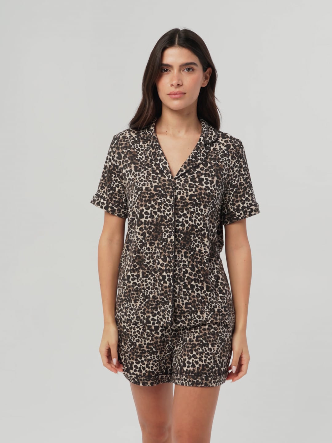 סט פיג’מה קצרה מכופתרת LEOPARD