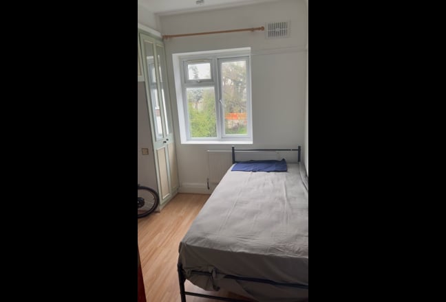 Single box room Main Photo