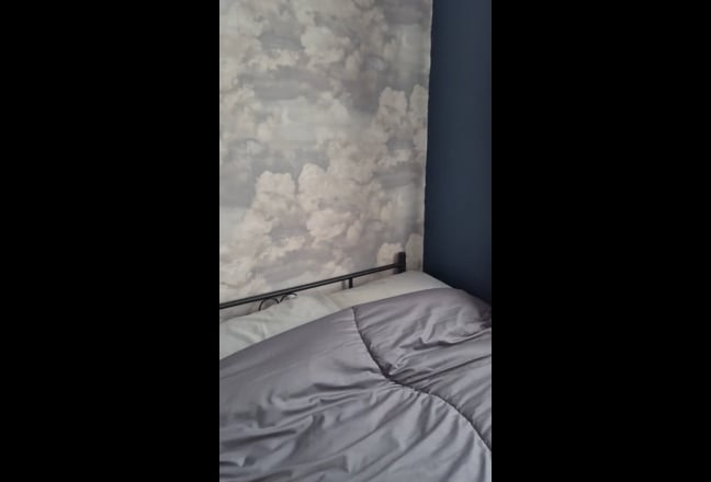 Newly decorated single room in shared house Main Photo