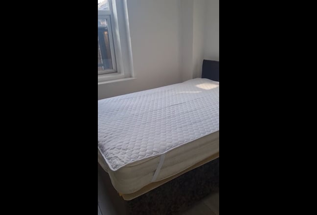 Large Luxury ensuite rooms to Let in  Edgbaston  Main Photo