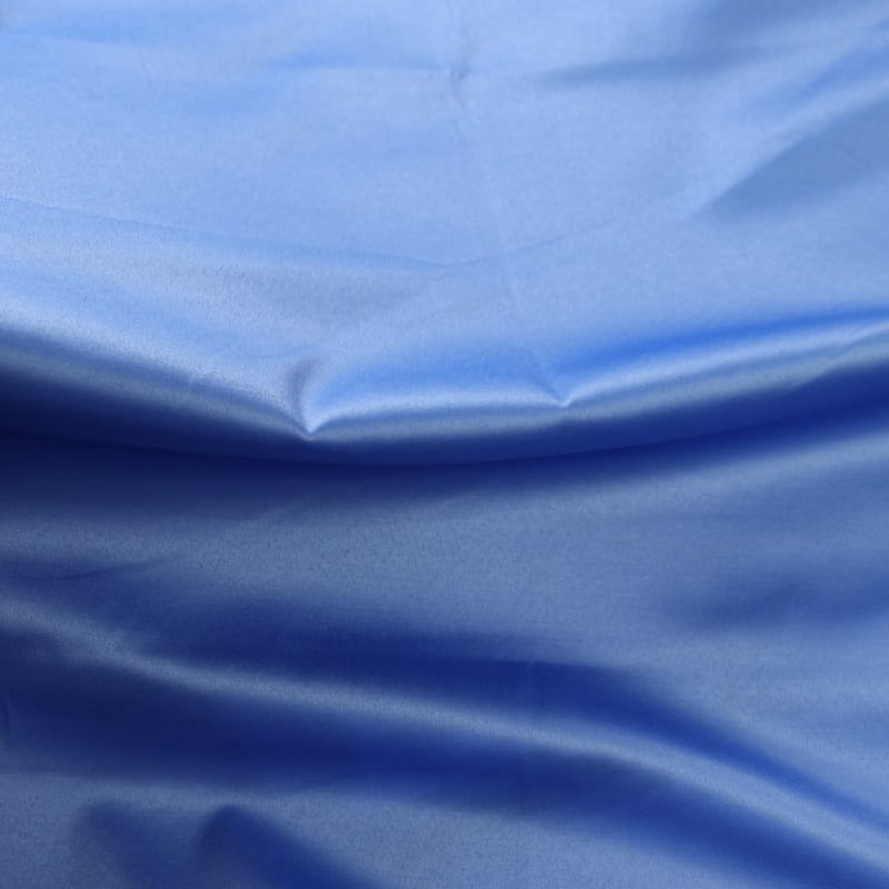 Vidéo: Satin de coton & élasthanne brillant - Bleu