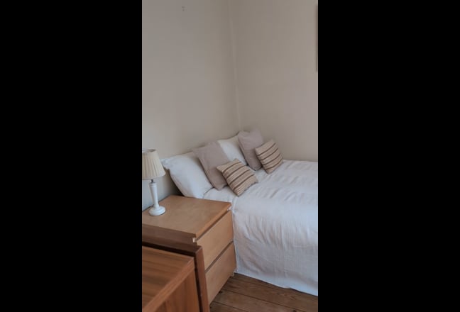 Room available in professional house-share.  Main Photo