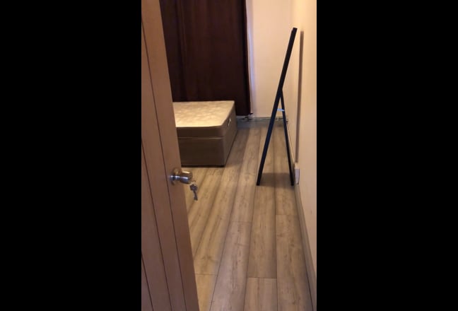 Four bedroom ground floor flat furnished Main Photo