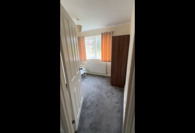 Single Bedroom - All bills included  Main Photo