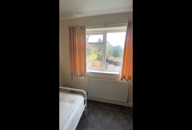 Single bedroom close to city centre  Main Photo