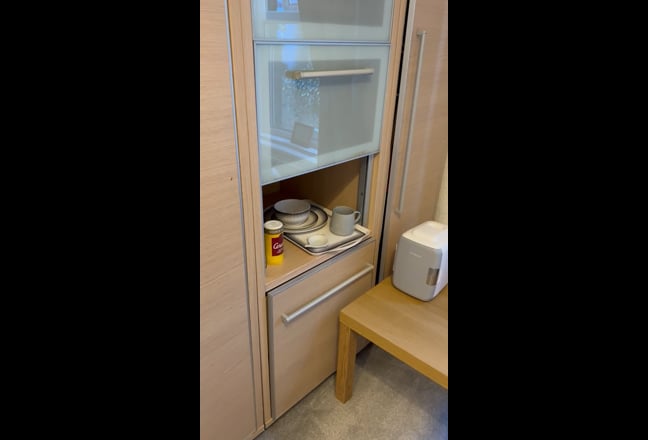 Friendly easy-going House Main Photo