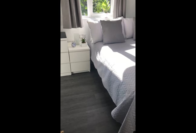 Double En-Suite | No Deposit | Bills Included Main Photo
