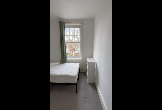 Double room SE6 &pound;725 all incl.  Main Photo