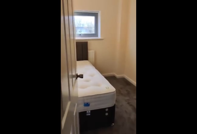 Student/Professional Single Box Room for Rent Main Photo