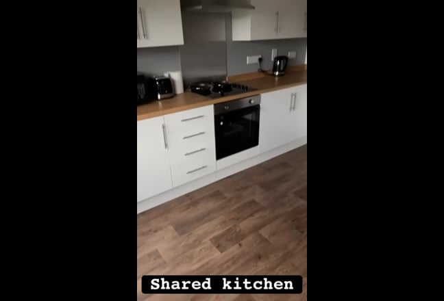 Two Rooms | Big Space | All Bills Main Photo