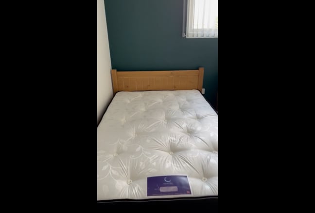 💥Newly Refurbished En-Suite Room 💥 Main Photo