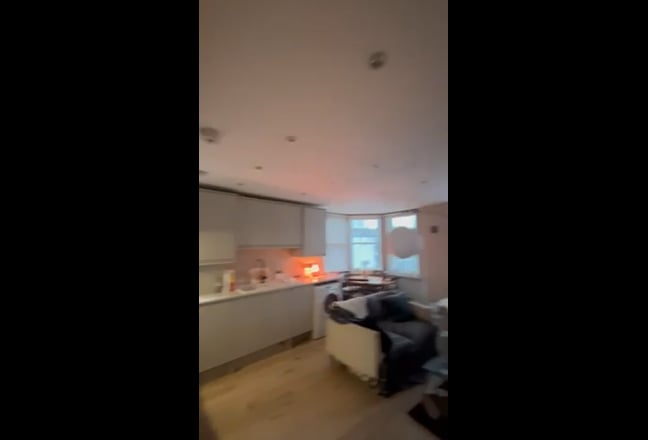 Room available in lovely 2-bed flat in Holborn  Main Photo