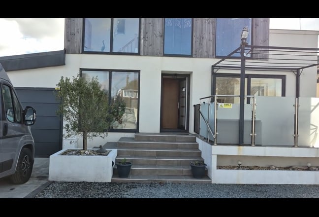 Double Rooms One with En Suite  Lovely  Location  Main Photo