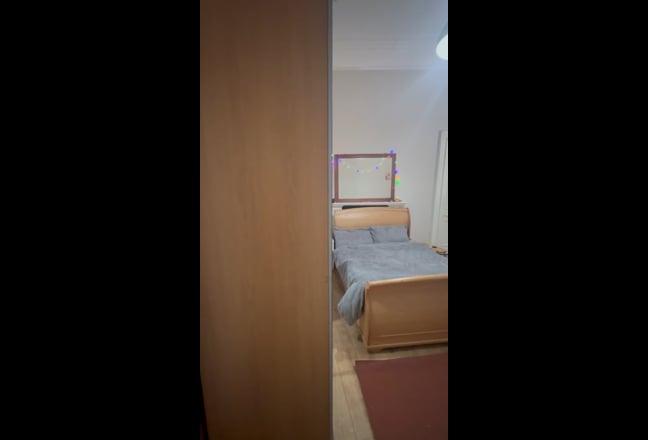 Private rooms available for females/couples only Main Photo