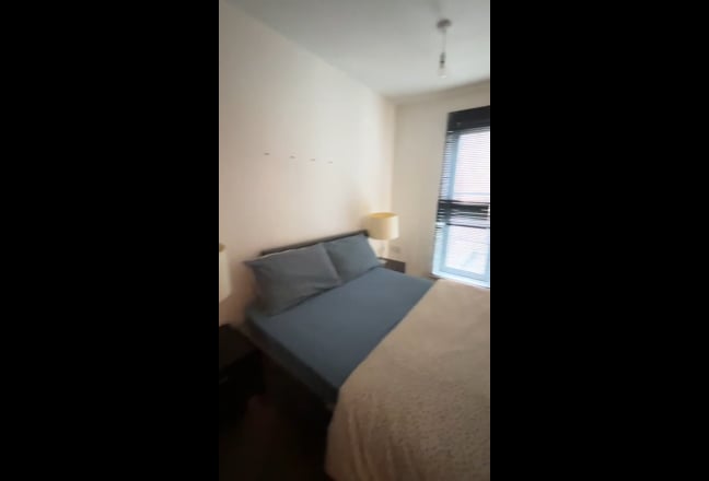 Modern 1-Bed Flat in Leeds City Centre from May Main Photo