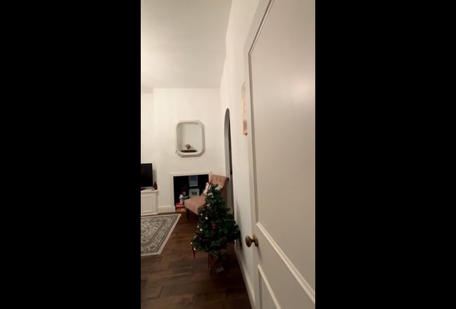 Large, Bright Room in Stylish Flat with Balcony Main Photo