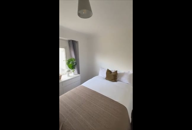 2 Rooms for the price of 1 | Furnished Main Photo