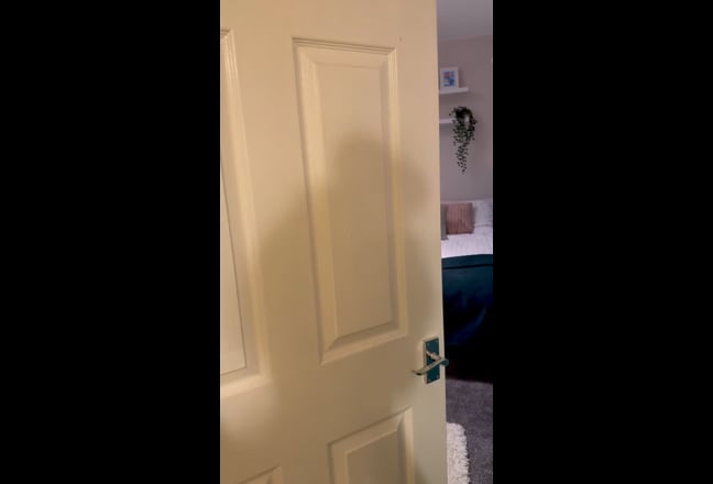 Double room in house share Main Photo