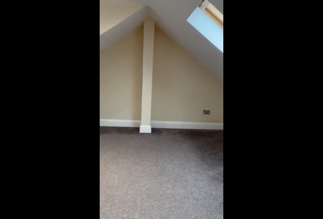 Furnished Double Room – Seven Kings IG3 – All Bill Main Photo