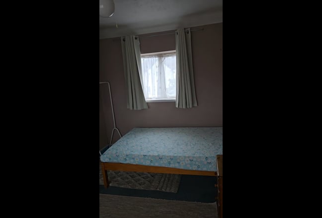Room near to chiswick, richmond, twickenham & othe Main Photo