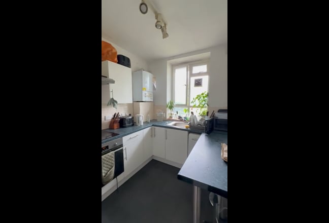 Affordable Room for rent in Fulham/Parsons Green Main Photo