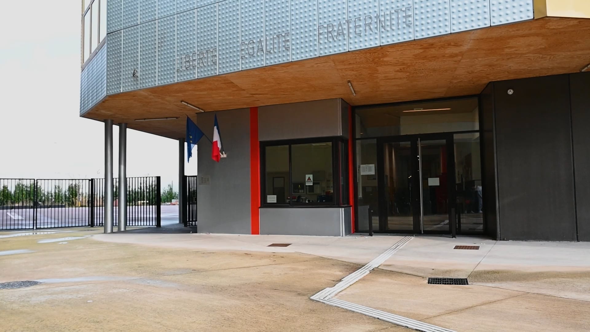 Comment fonctionne le collège Miriam Makéba