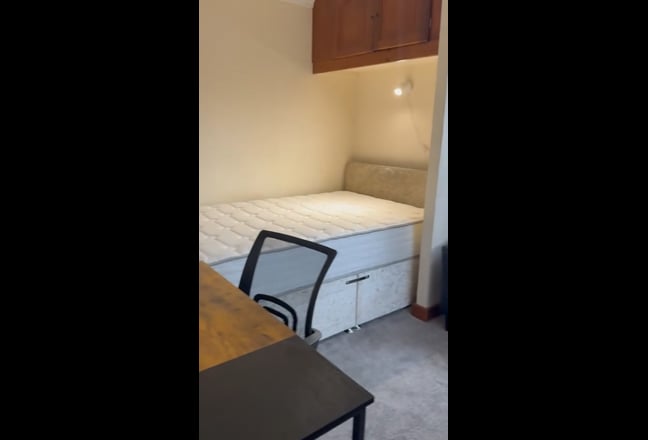 Comfortable Double Room near Stansted Airport  Main Photo