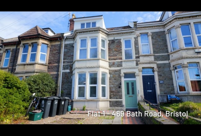 Brand new ensuite room overlooking park Main Photo