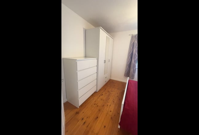 Bright Double room in 2-bed flat - Dalston Main Photo