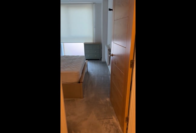 En-suite in large New 2 Bed Apartment Ealing  Main Photo