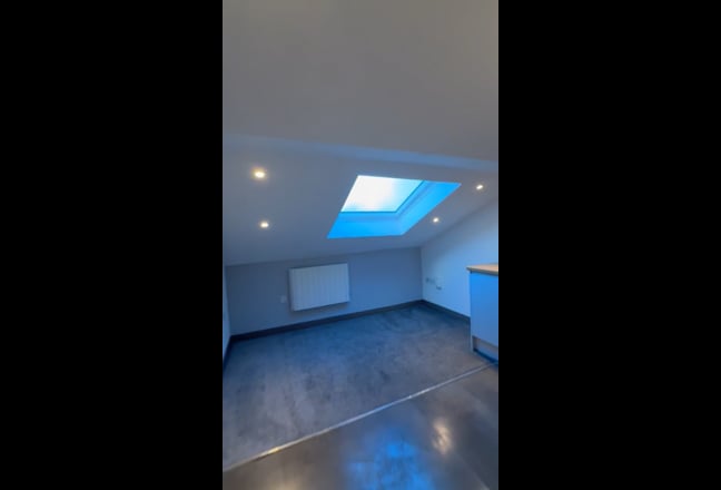 Affordable Room Available  Main Photo