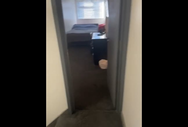 An En-suite available for rent  Main Photo