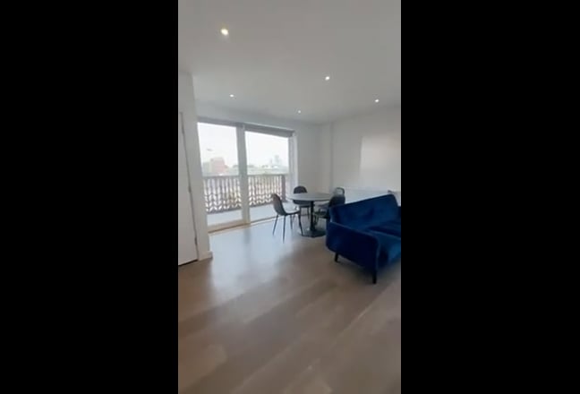 En-suite room for rent Main Photo