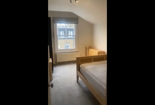 Dble Room with private bth, SW4 all incl. &pound;500 dep Main Photo