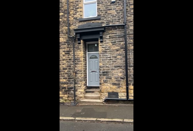 Stunning House Share for Young Professionals! Main Photo