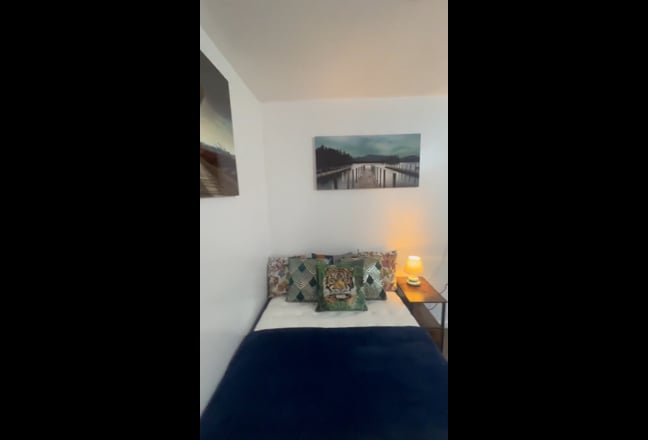 The complete Studios with ensuite and kitchen Main Photo