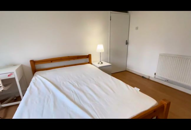 Spacious  EN-SUITE room in Bethnal Green  Main Photo