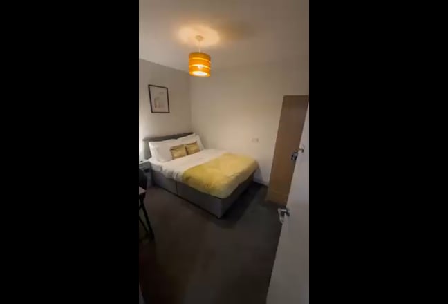 Room available  Main Photo