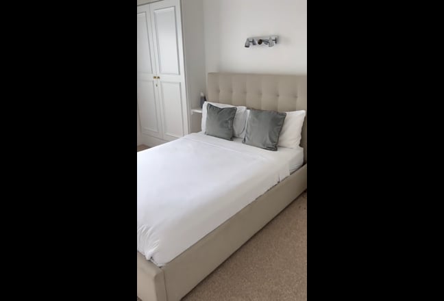 Earl’s Court two bedroom elegant flat  Main Photo