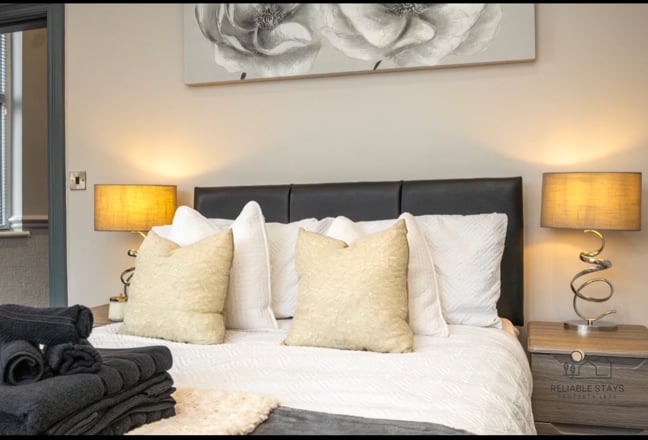 High-End Studio Apartment — ST5 — Includes Bills Main Photo