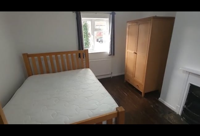 Hoylake Road house for rent Main Photo