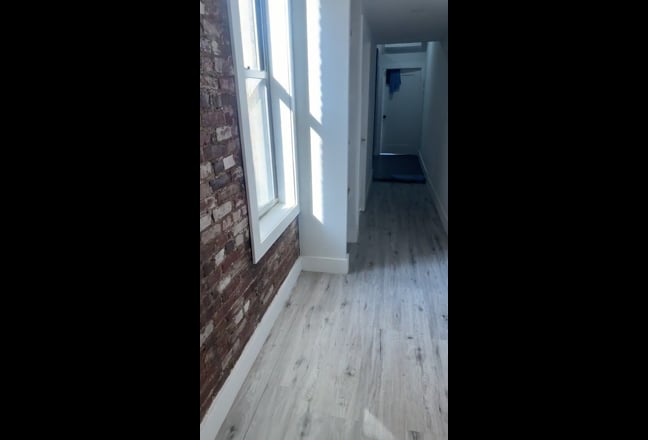 Independent Main Photo