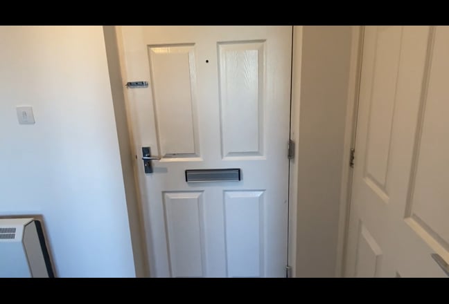 1 bed flat near Ocean Village Main Photo