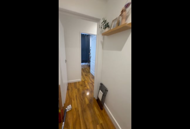 The Kingsland Flat  Main Photo