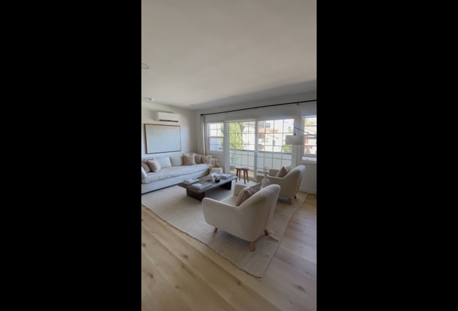 1 bed and 1 bath in Beverly Hills area Main Photo