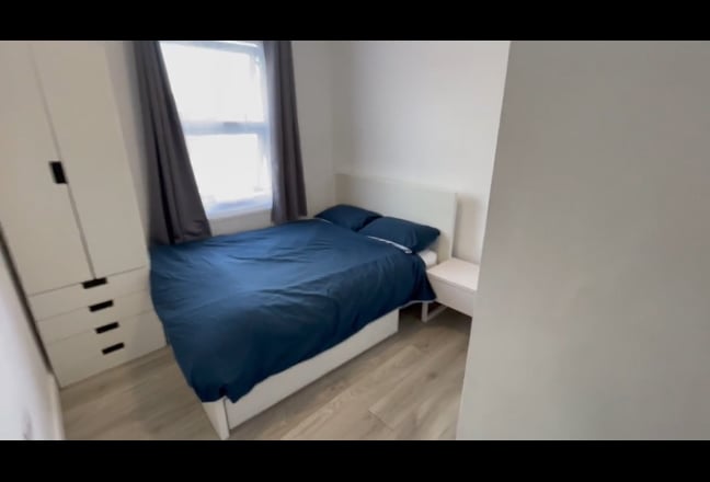 Modern En-Suite Double | Bills Included Main Photo