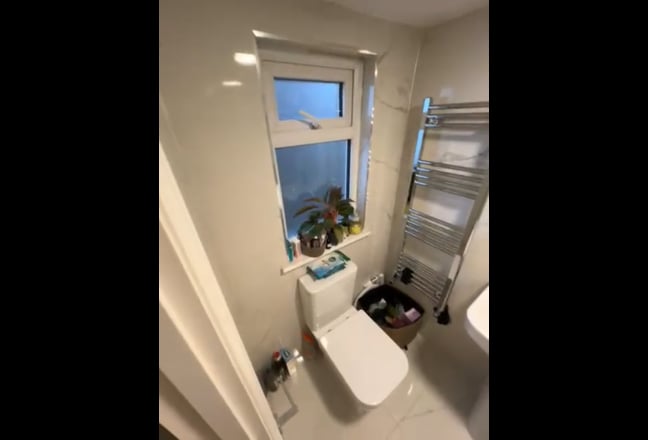 Single bedroom with ensuite available on 2nd floor Main Photo