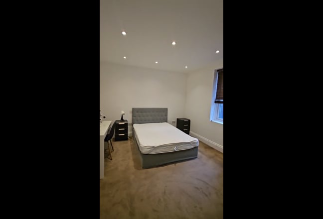 Cosy one bedroom split level flat Main Photo